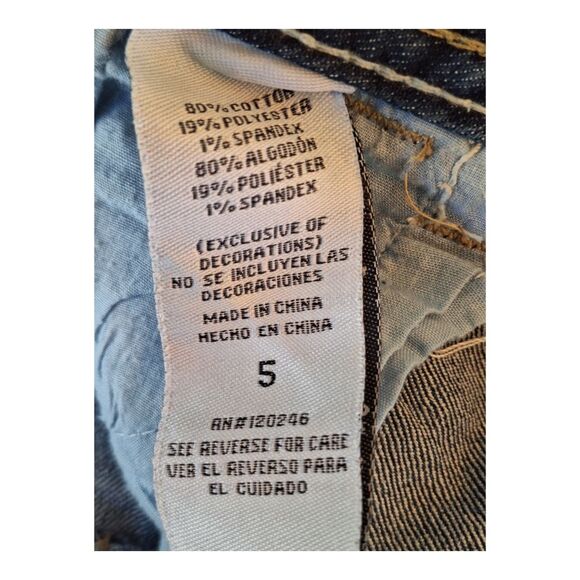 Distressed Denim Shorts Modest Length Cuffed Embroidered Jrs size 5 EUC Truce - Picture 3 of 11